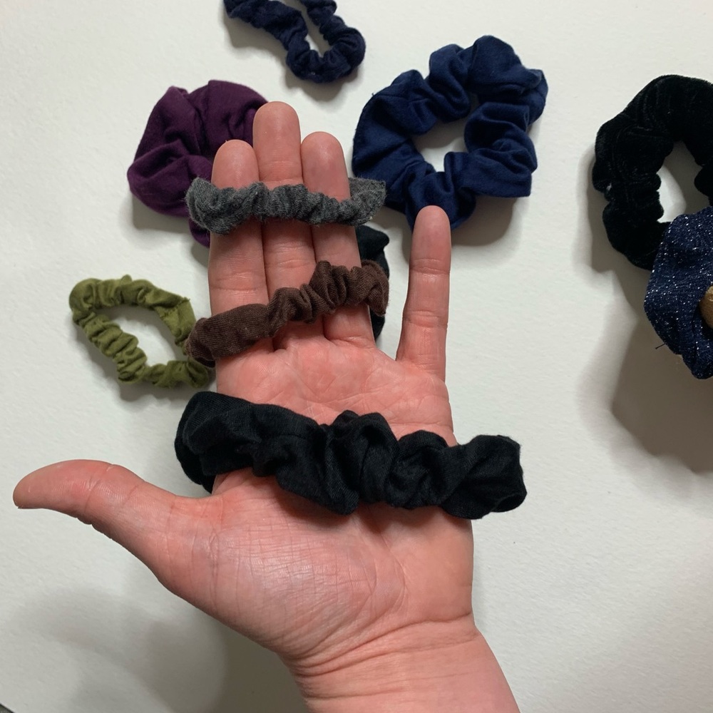 Random Scrunchie Set - Picture 4 of 7